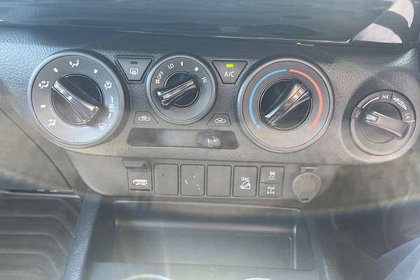 2024 Toyota Hilux SR GUN126R 4X4