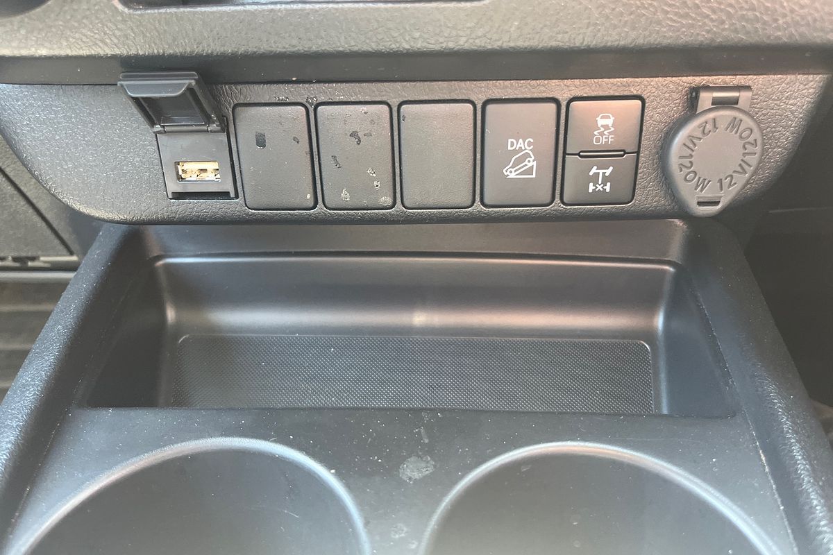 2024 Toyota Hilux SR GUN126R 4X4