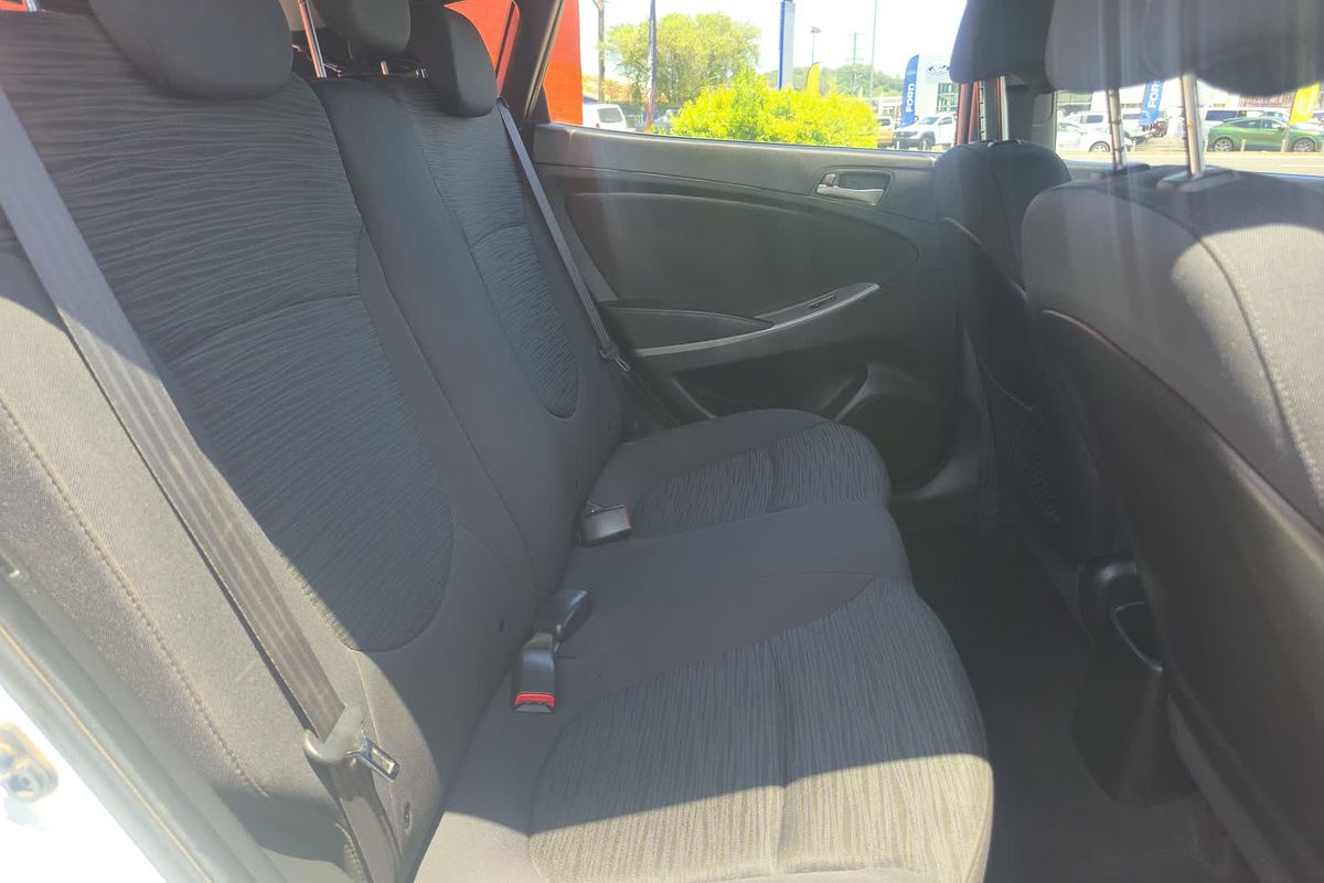 2019 Hyundai Accent Sport RB6