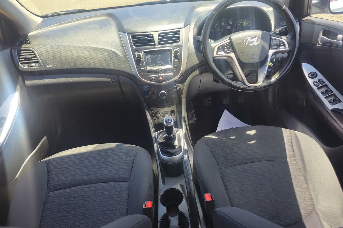 2019 Hyundai Accent Sport RB6