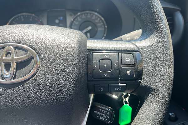 2024 Toyota Hilux SR GUN126R 4X4