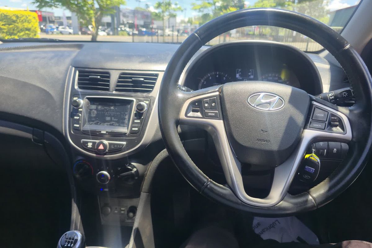 2019 Hyundai Accent Sport RB6