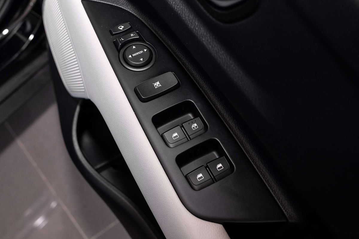 2025 Kia Stonic GT-Line YB PE2