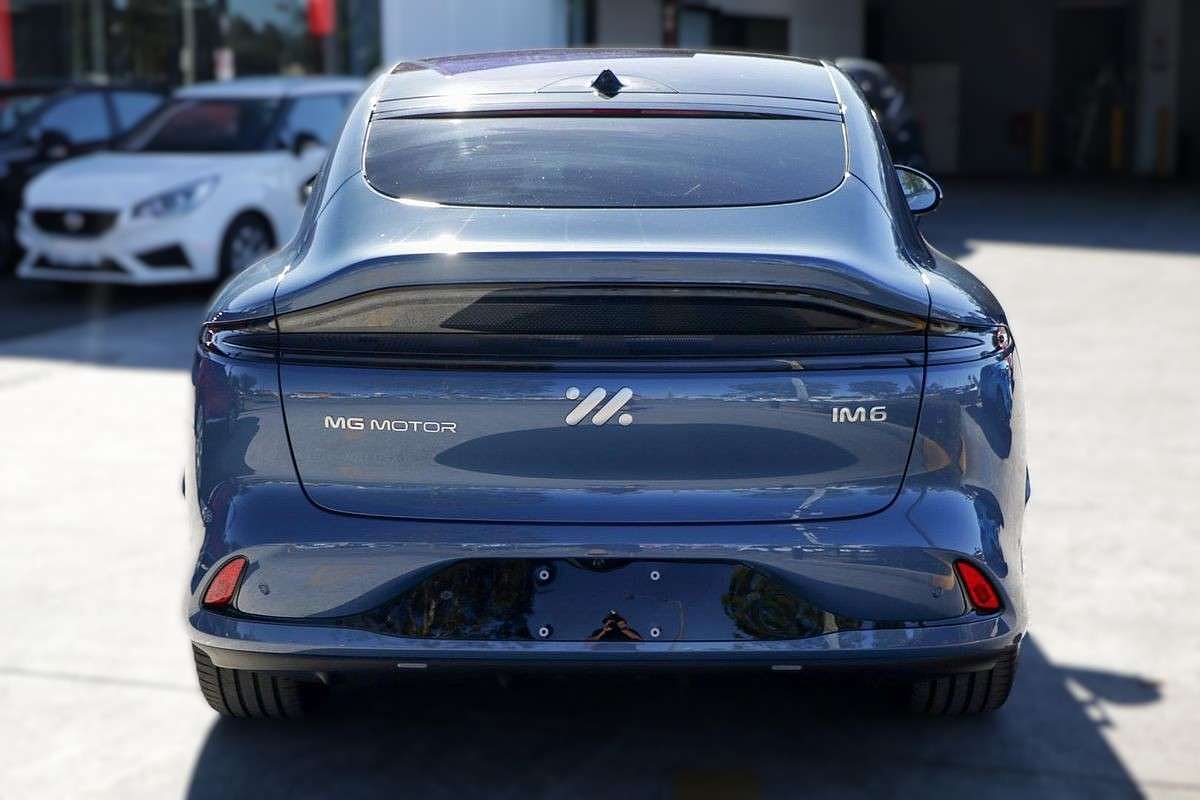 2025 MG IM6 Platinum S12L