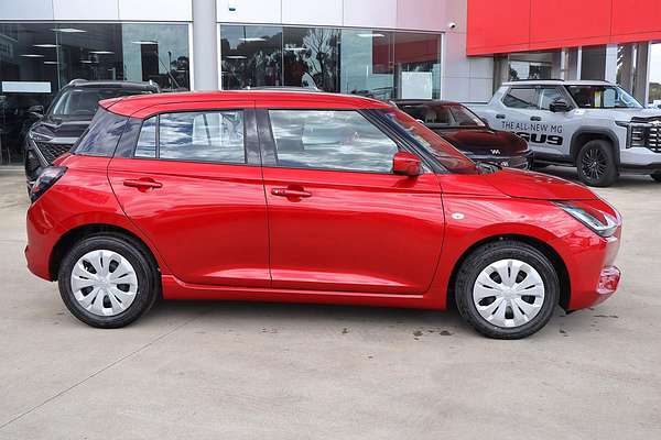 2025 Suzuki Swift Hybrid UZ