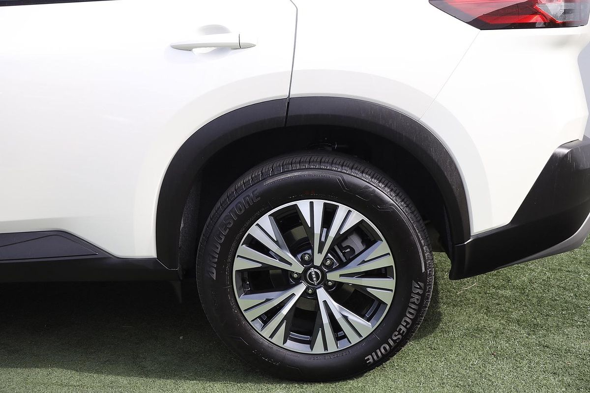 2025 Nissan X-TRAIL ST-L T33