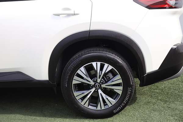 2025 Nissan X-TRAIL ST-L T33