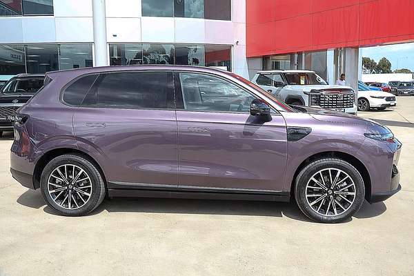 2025 Leapmotor B10 Design LR A12