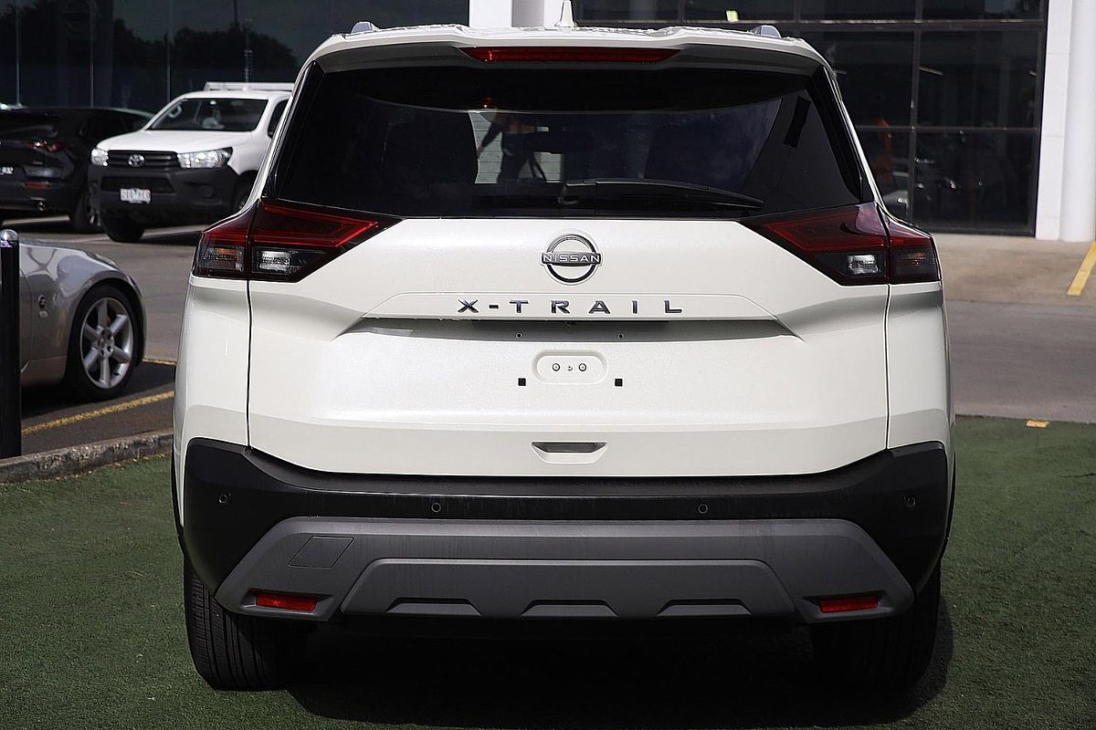 2025 Nissan X-TRAIL ST-L T33