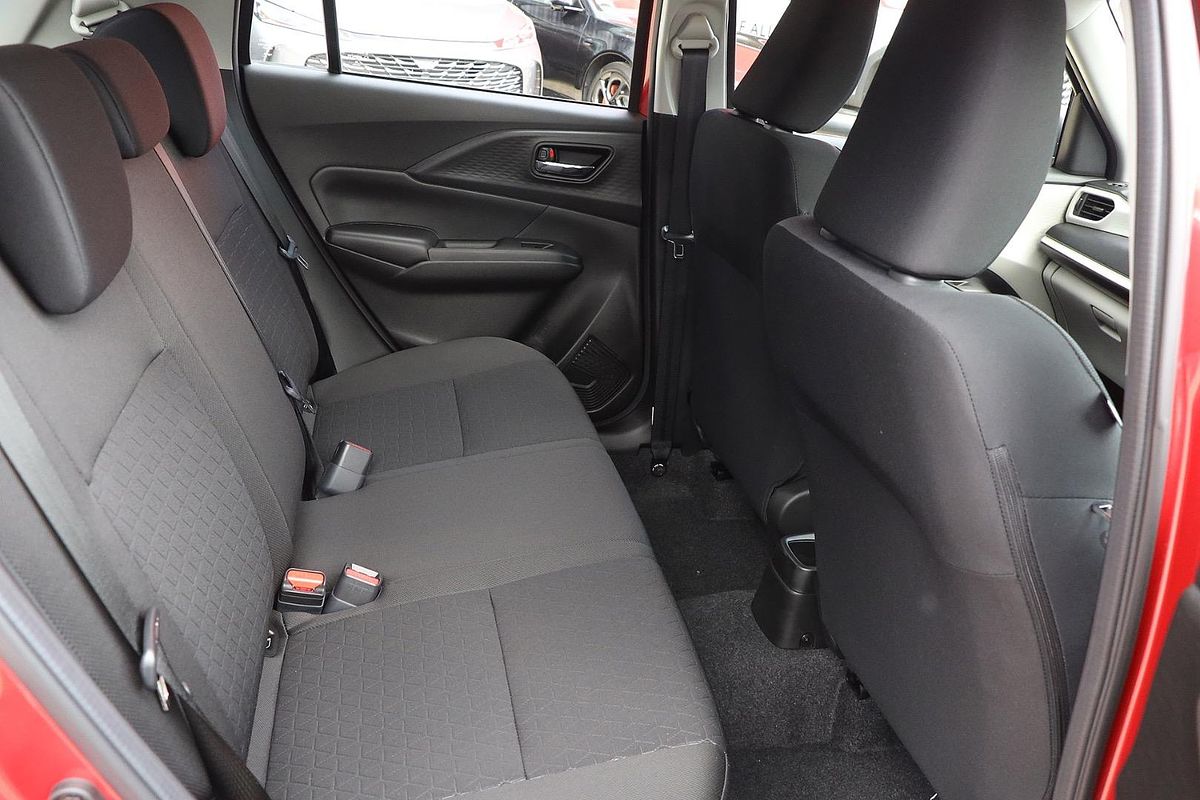 2025 Suzuki Swift Hybrid UZ