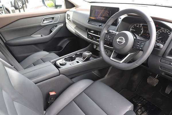 2025 Nissan X-TRAIL ST-L T33