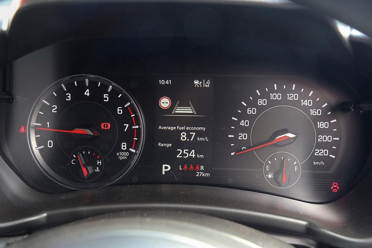 2025 Suzuki Swift Hybrid UZ