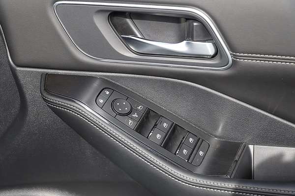 2025 Nissan X-TRAIL ST-L T33