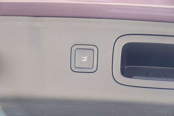 2025 Leapmotor B10 Design LR A12