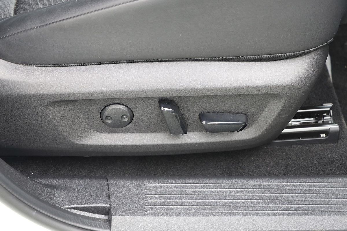 2025 Nissan X-TRAIL ST-L T33