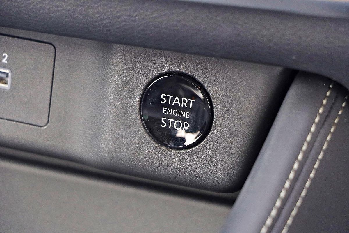 2025 Nissan X-TRAIL ST-L T33