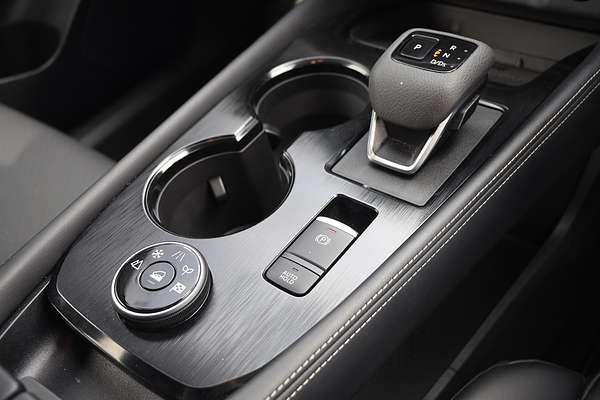 2025 Nissan X-TRAIL ST-L T33