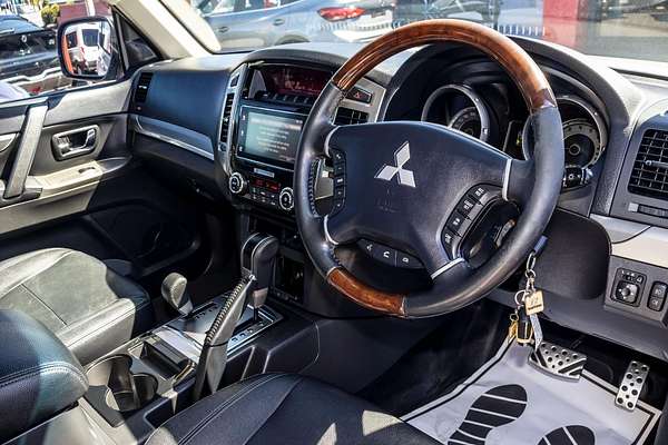 2016 Mitsubishi Pajero Exceed NX