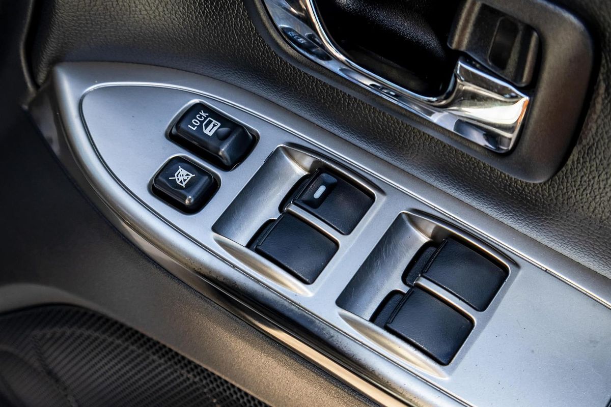 2016 Mitsubishi Pajero Exceed NX