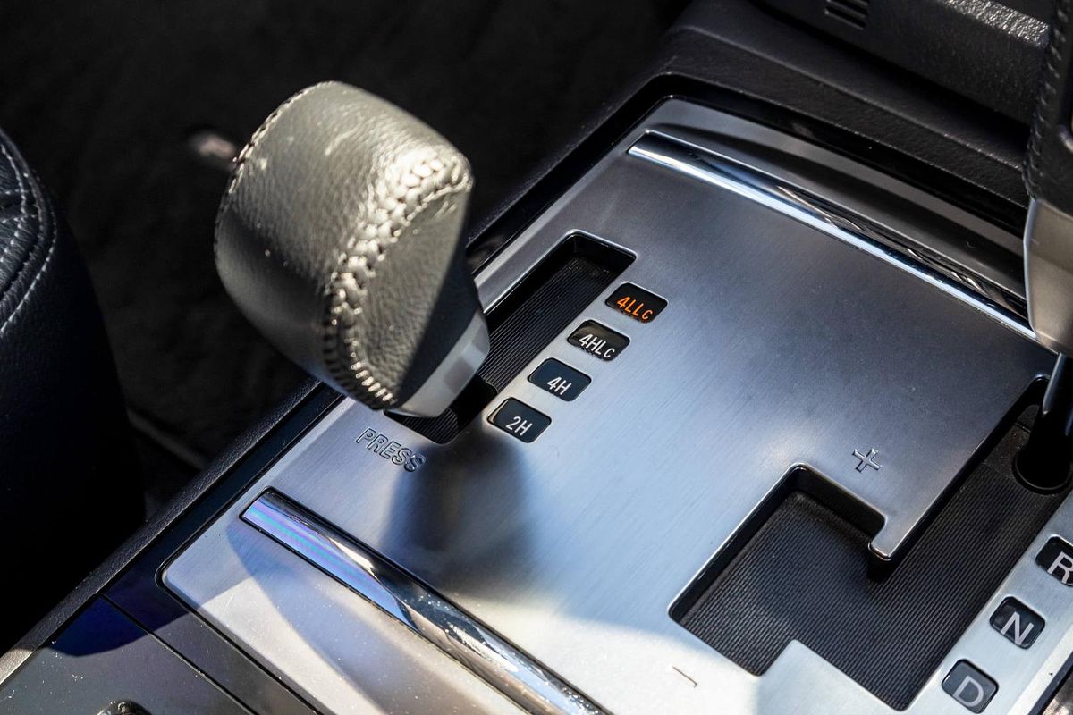 2016 Mitsubishi Pajero Exceed NX