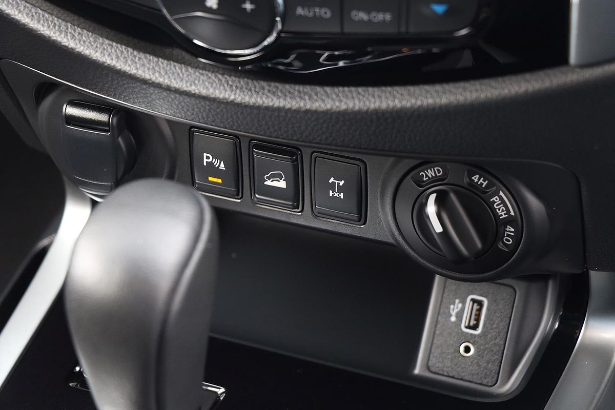 2024 Nissan Navara ST-X D23 4X4