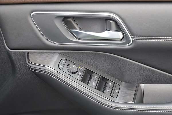 2025 Nissan X-TRAIL ST-L T33