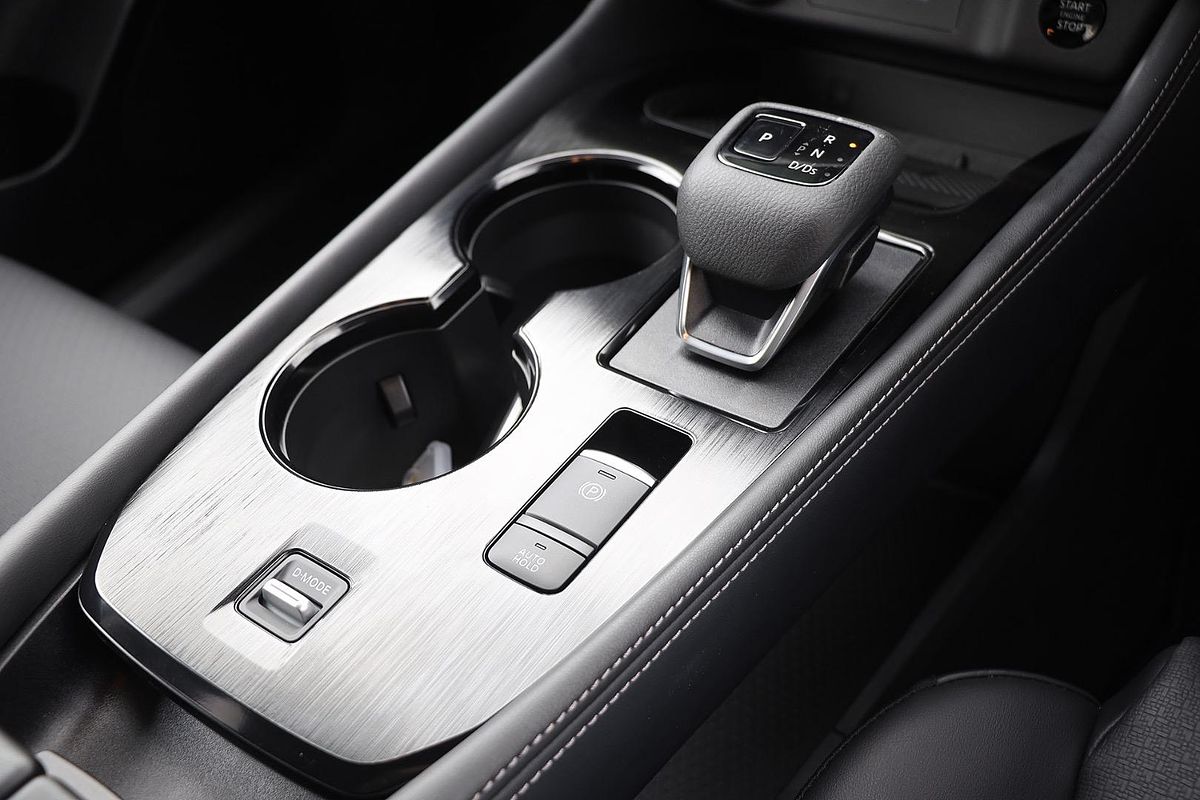 2025 Nissan X-TRAIL ST-L T33