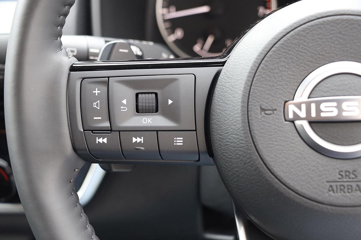 2025 Nissan X-TRAIL ST-L T33