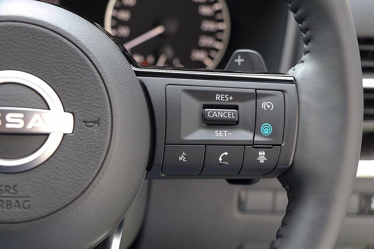 2025 Nissan X-TRAIL ST-L T33