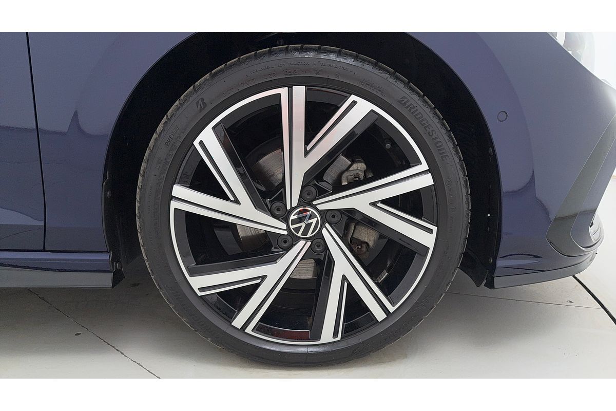 2021 Volkswagen Golf 110TSI R-Line 8