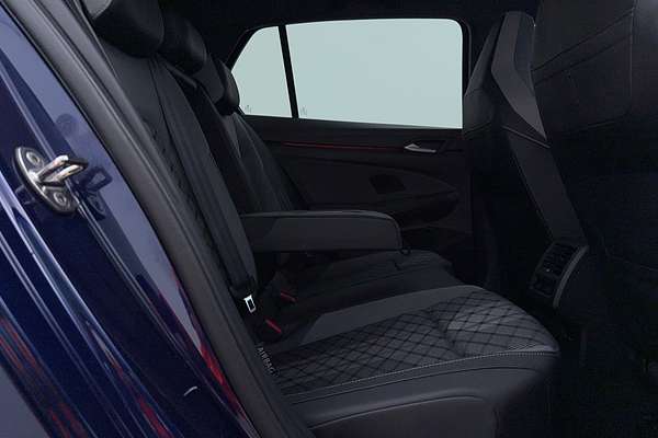 2021 Volkswagen Golf 110TSI R-Line 8