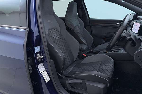 2021 Volkswagen Golf 110TSI R-Line 8