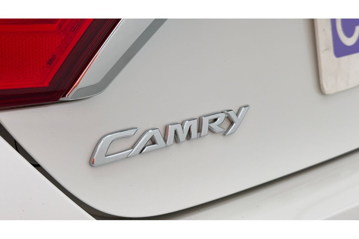 2016 Toyota Camry Atara SL ASV50R