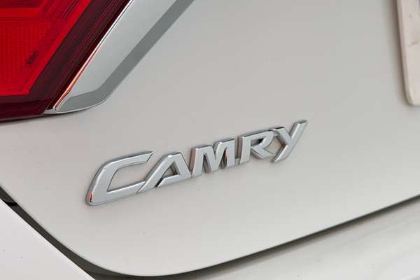 2016 Toyota Camry Atara SL ASV50R