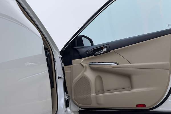 2016 Toyota Camry Atara SL ASV50R