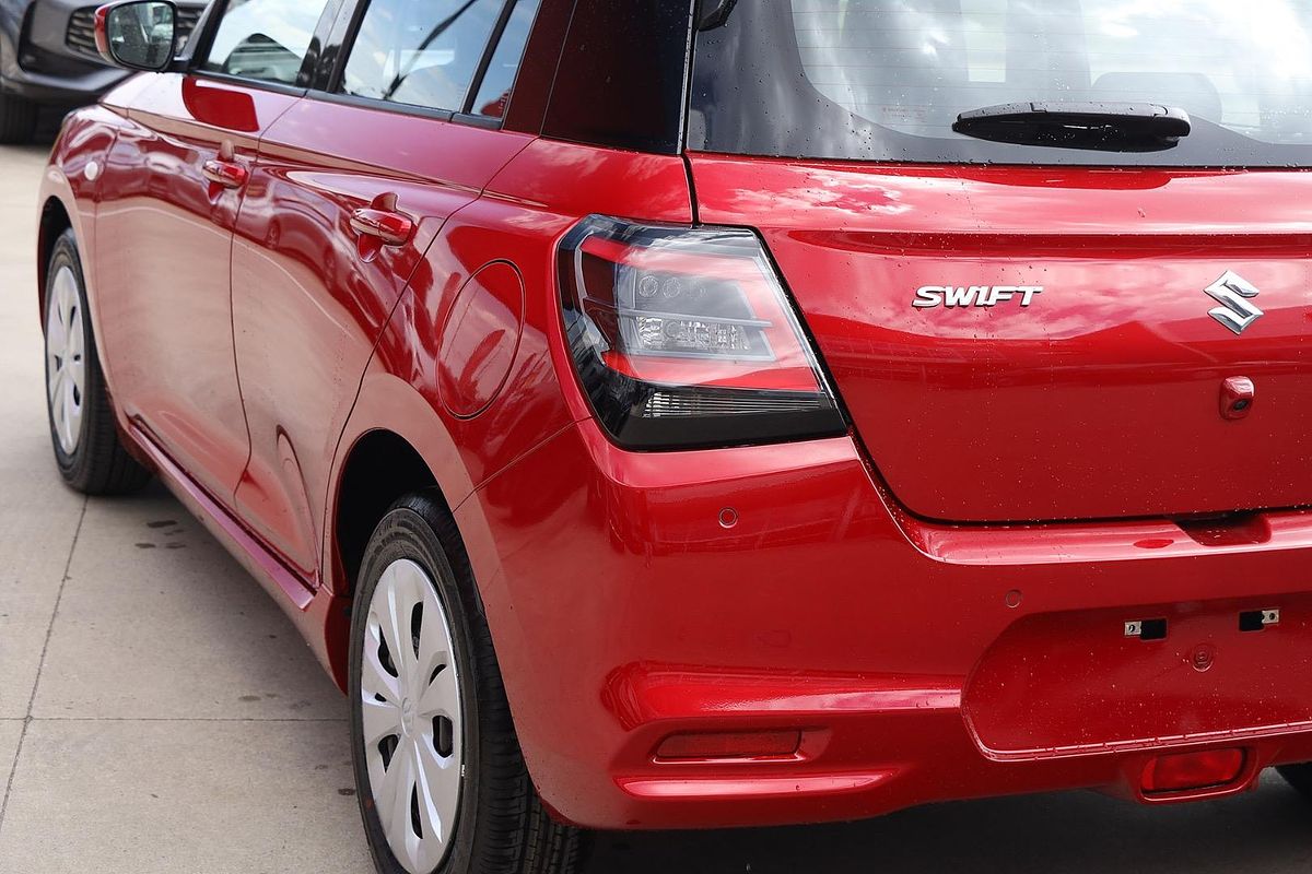 2025 Suzuki Swift Hybrid UZ