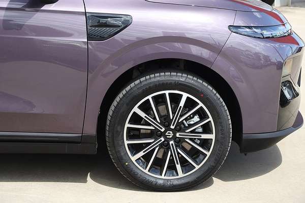 2025 Leapmotor B10 Design LR A12