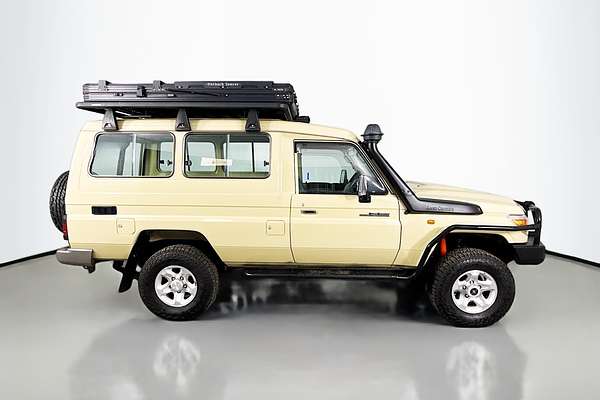 2022 Toyota Landcruiser GXL