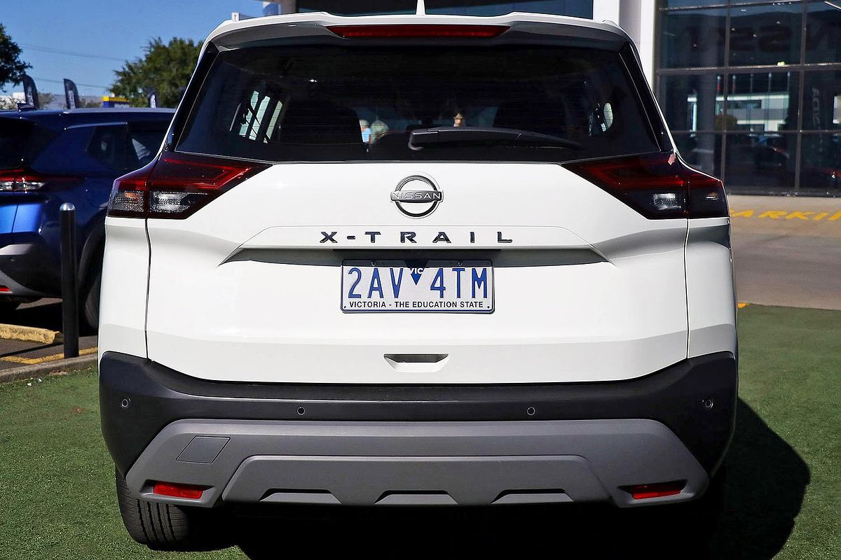 2025 Nissan X-TRAIL ST T33