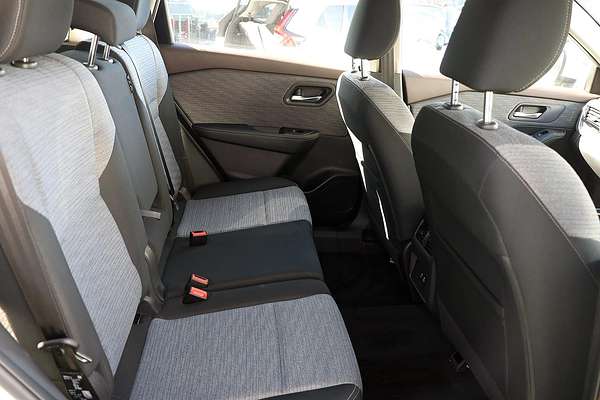 2025 Nissan X-TRAIL ST T33