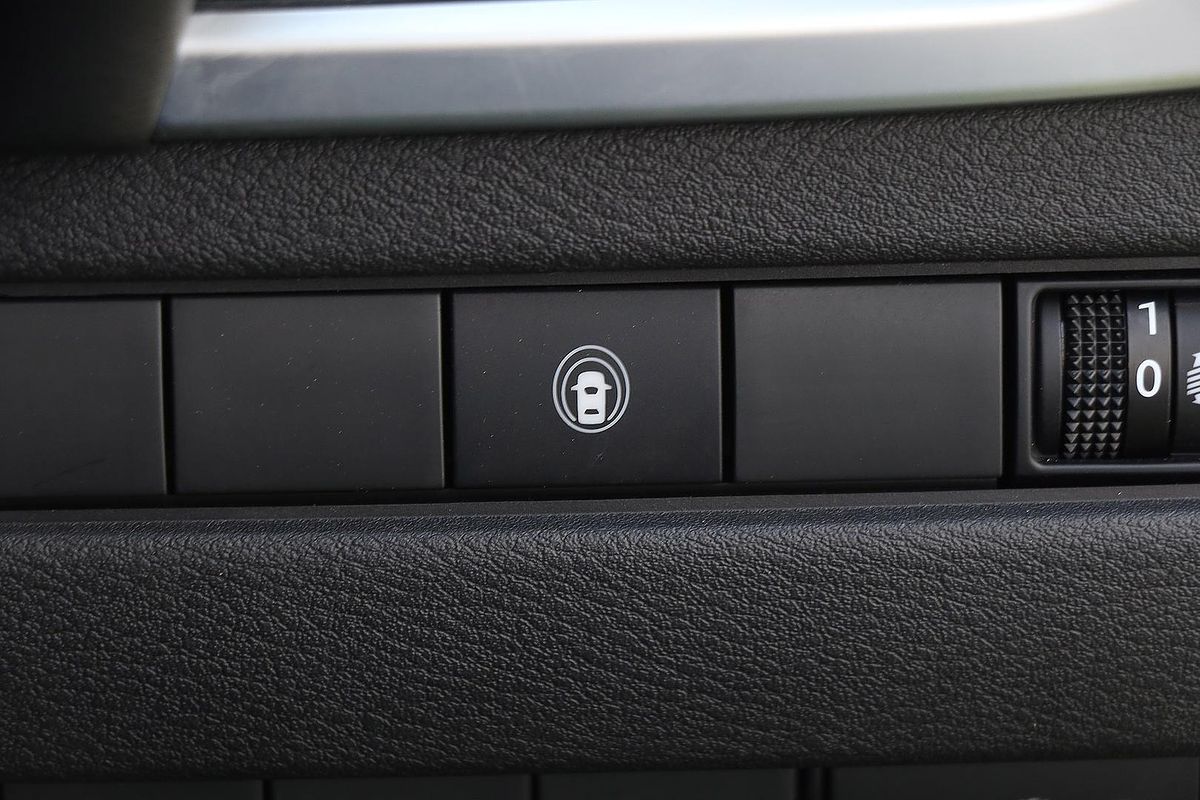 2025 Nissan X-TRAIL ST T33