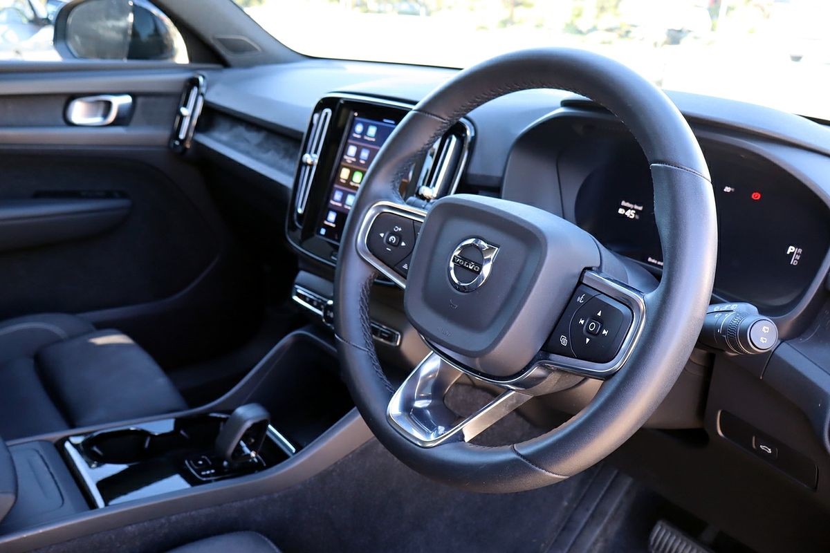 2023 Volvo XC40 Recharge Pure Electric