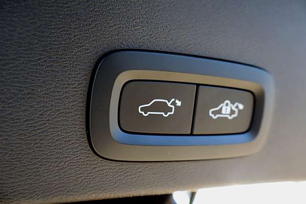 2023 Volvo XC40 Recharge Pure Electric