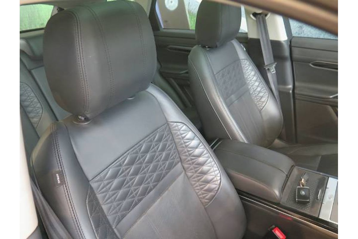 2019 Range Rover EVOQUE P300 L551