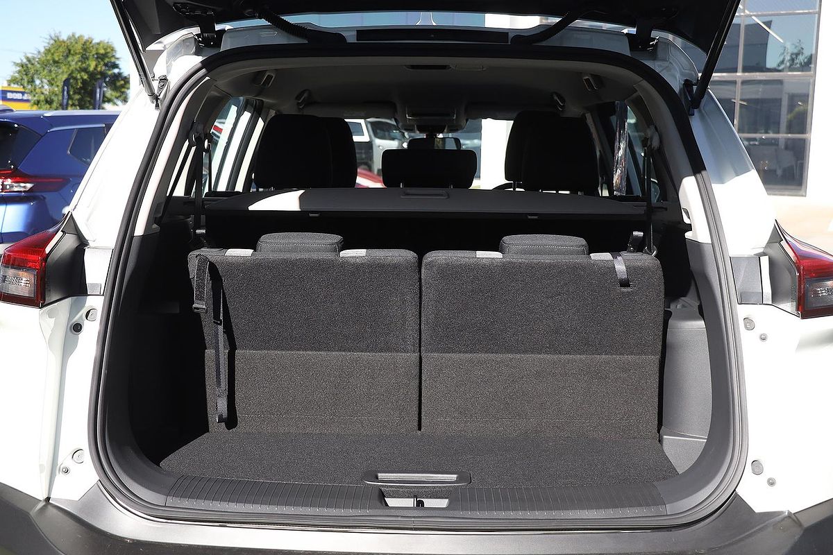 2025 Nissan X-TRAIL ST T33