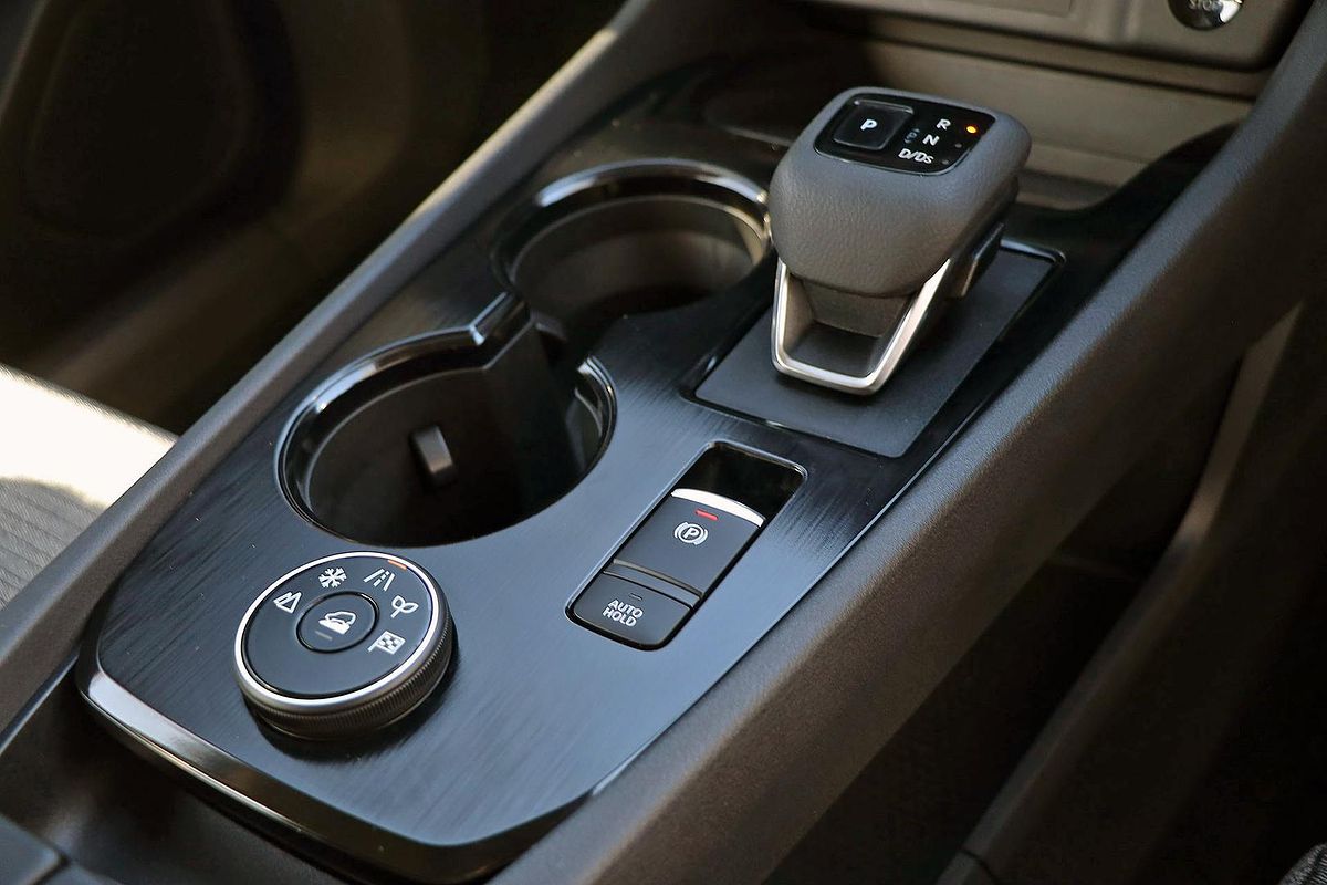 2025 Nissan X-TRAIL ST T33