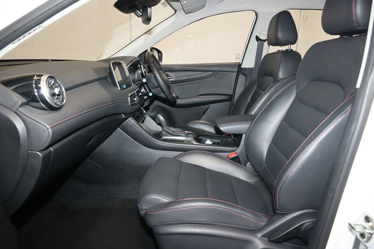 2024 MG HS Vibe AS33