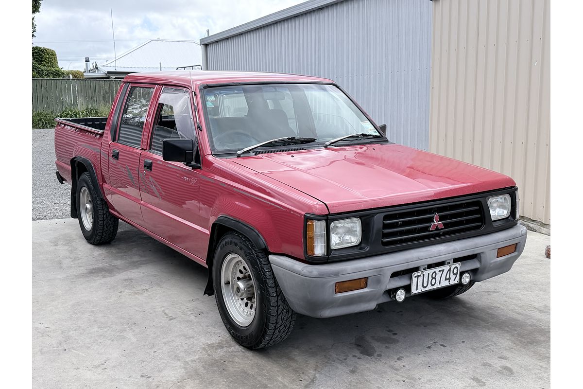 1995 Mitsubishi L200 2WD 2.5D DCAB M