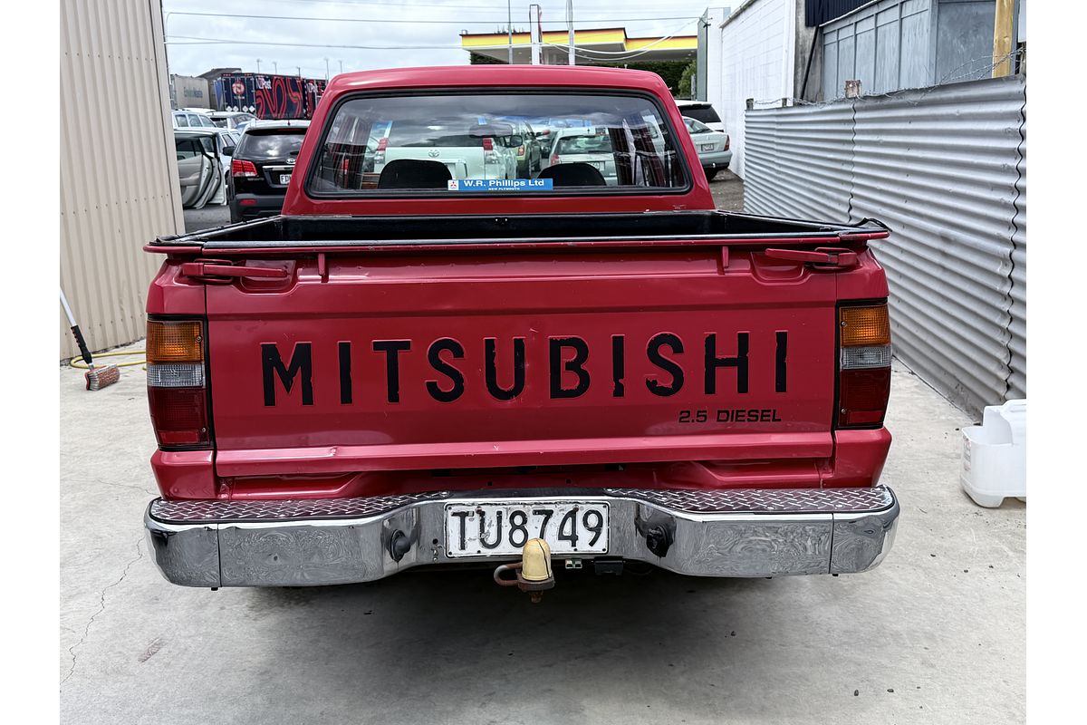 1995 Mitsubishi L200 2WD 2.5D DCAB M
