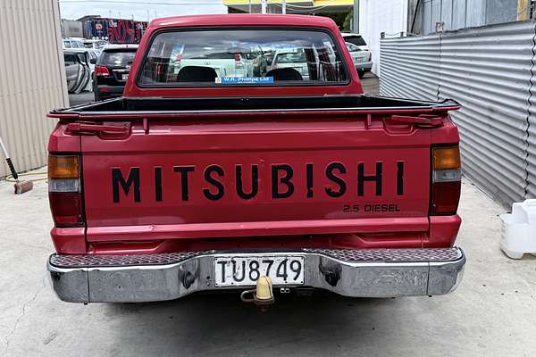 1995 Mitsubishi L200 2WD 2.5D DCAB M